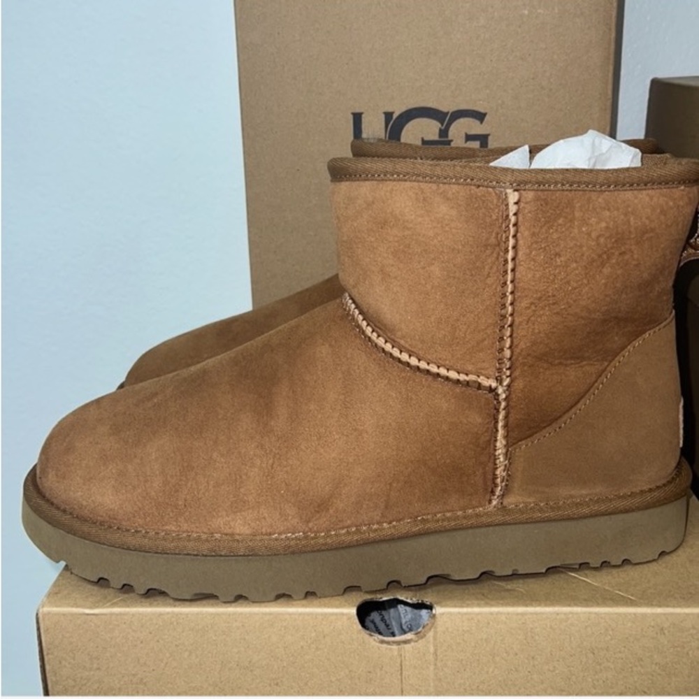 UGG CLASSIC MINI
